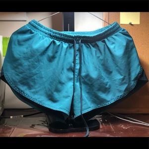 Active shorts - old navy - women’s small